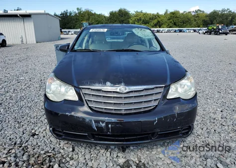 2010 Chrysler Sebring Limited z USA, uszkodzony, nr VIN 1C3CC5FV0AN157590